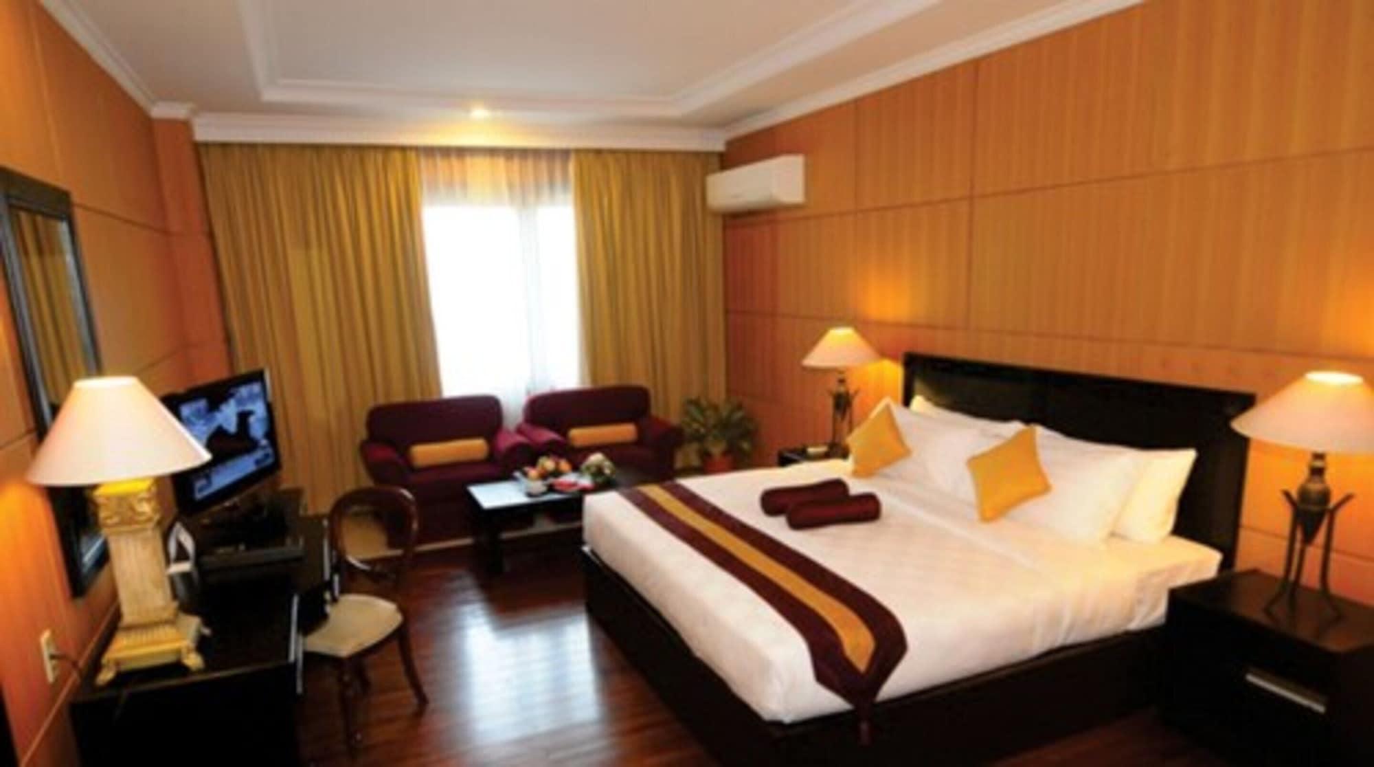 Bumi Senyiur Hotel Samarinda Exterior photo
